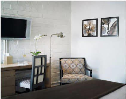 Le Petit Pali Brentwood Hotel 4*